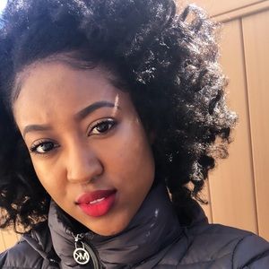 Meet your Posher, Briana